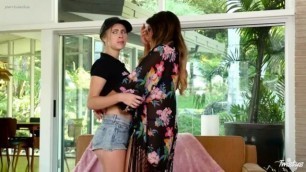 Mom Knows Best - Anya Olsen and Jaclyn Taylor