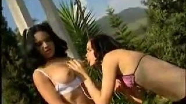 Latina Lesbians - Brunettes