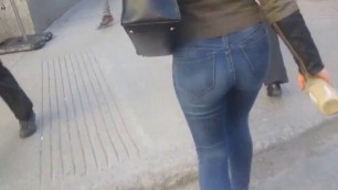 sexy_tight_jean_ass_720p_compressed