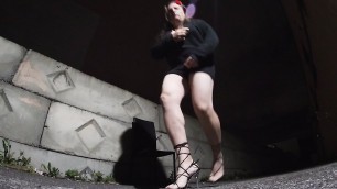 The art of cross dressing at night and being outdoors. Ready and willing to suck dicks.