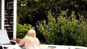 TiffanyBellsTS in Hot Tub Vacation Relaxation Preview